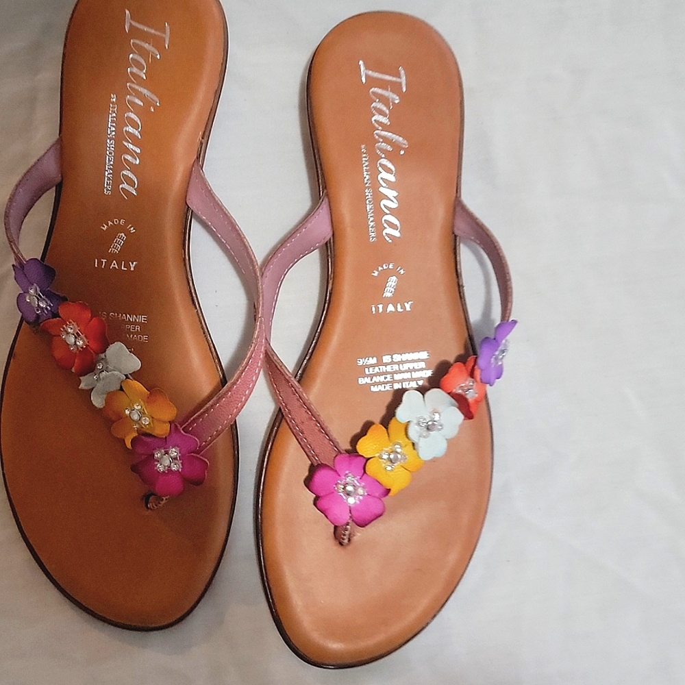 Woman sandals shoes
